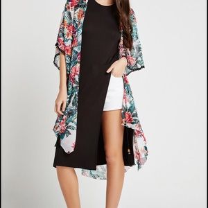 New Horizons Floral Print Kimono